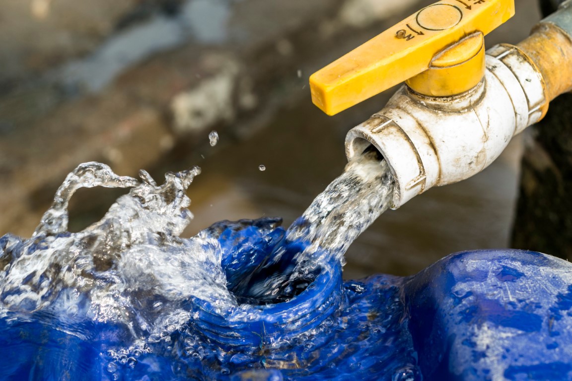 Journey into the World of Liquids: A Quiz on Liquid Properties and Phenomena